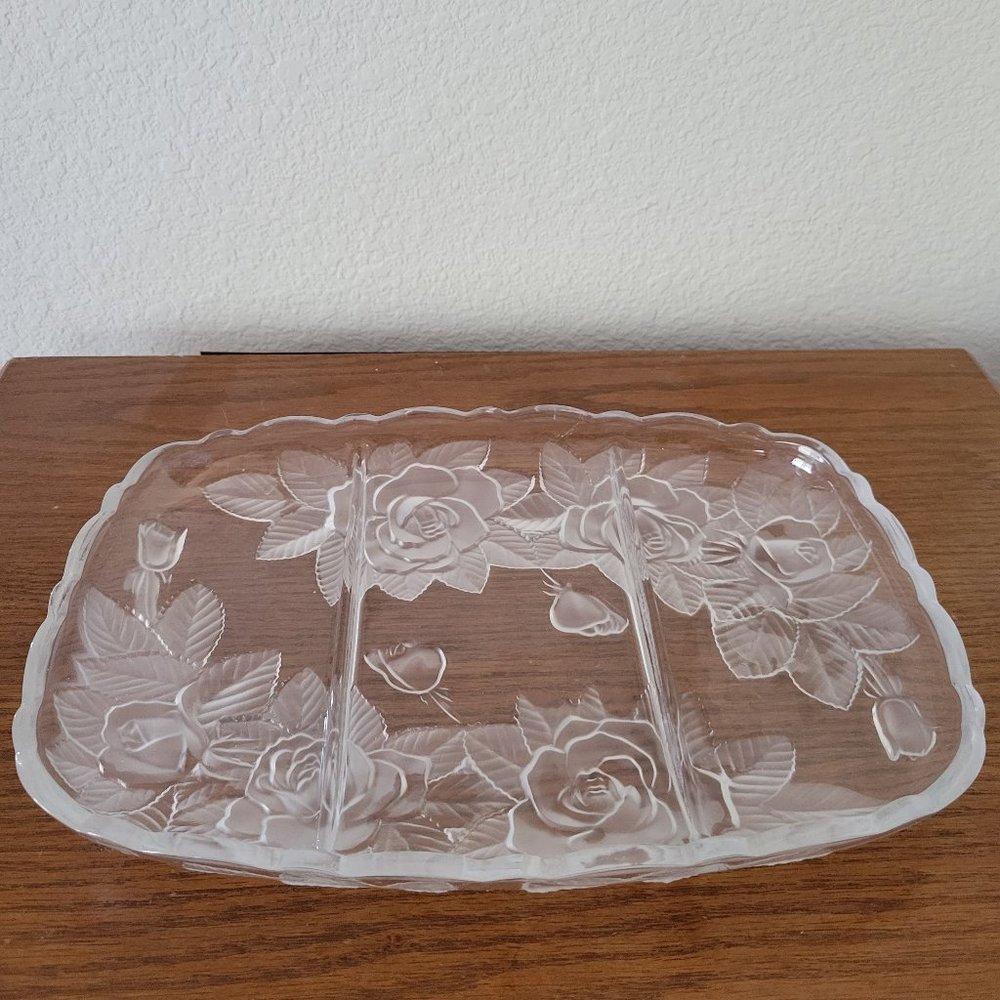 Mikasa Satin Frosted Serving Dish
